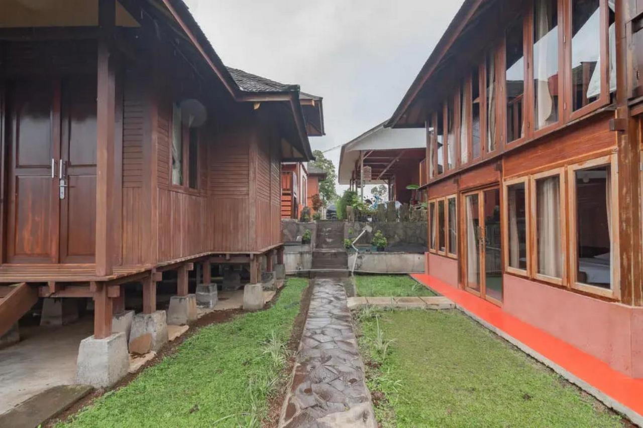 Kanaka Residence Mitra Reddoorz Ciater Exterior foto